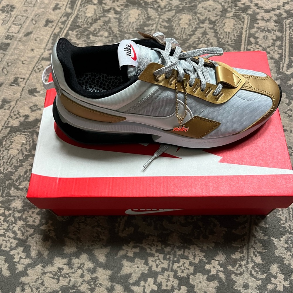Nike Women’s Air Max Pre-Day SE, Pure Platinum/White, Size 6.5, NWT.